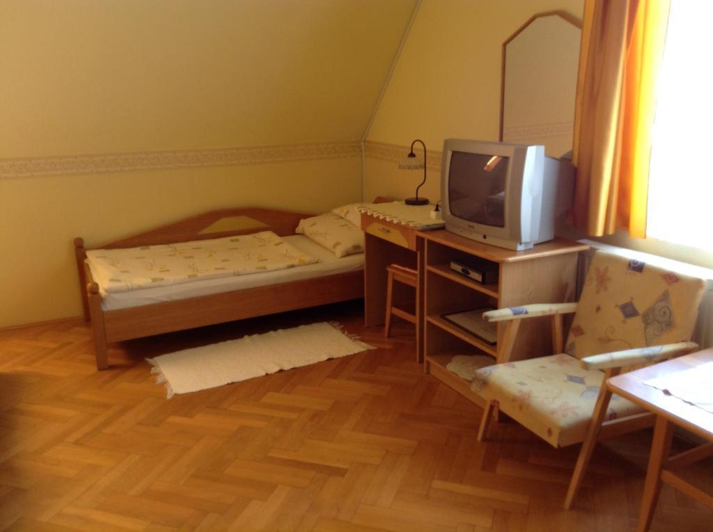 Hotel Fonix Fogado Lenti Zimmer foto